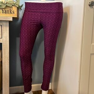 Women’s size medium leggings Prana wine color